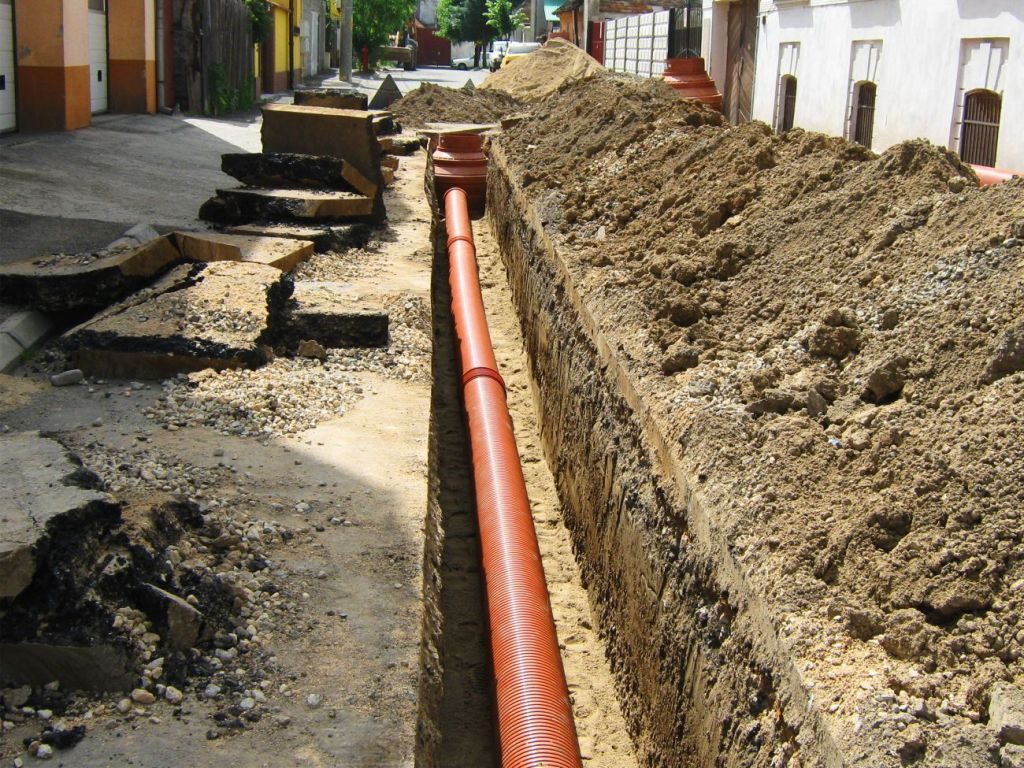 Proiect de extindere a rețelei de canalizare într-o localitate din Argeș