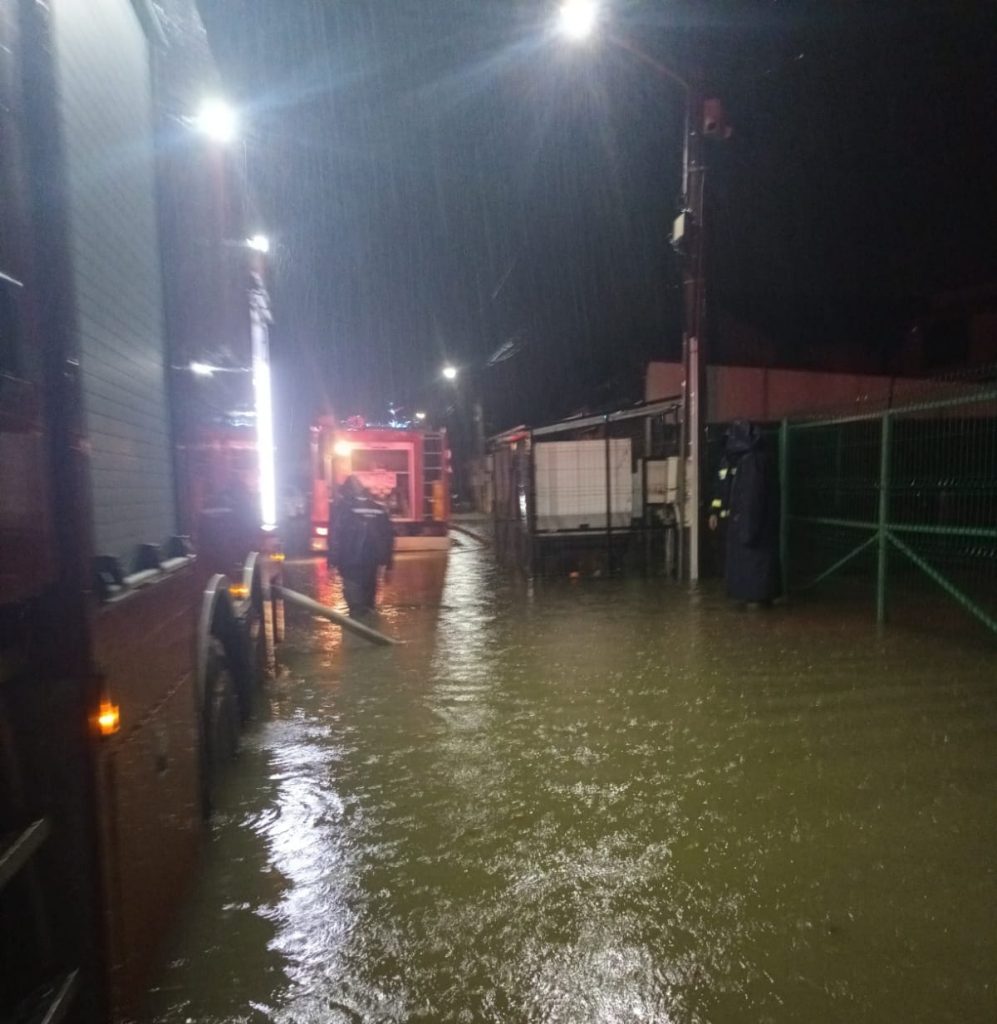 Pericol de inundații în Argeș. Avertizare meteo de ultimă oră
