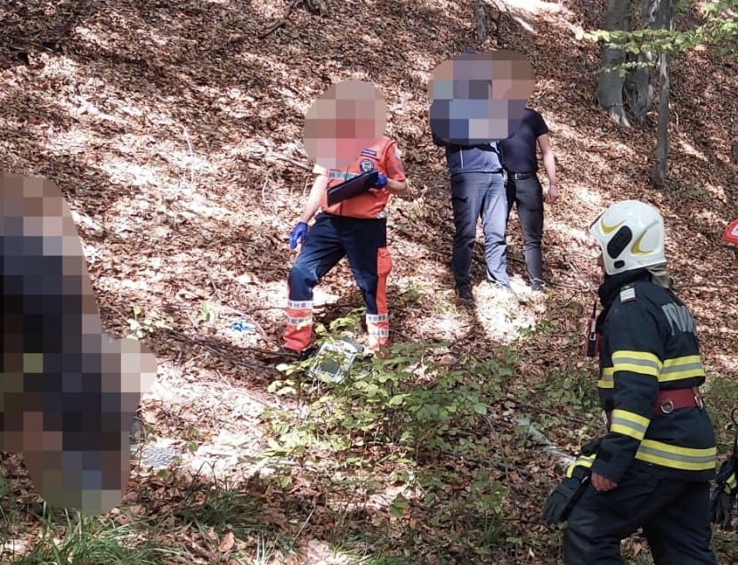 Bărbat găsit fără viață într-o pădure din Argeș