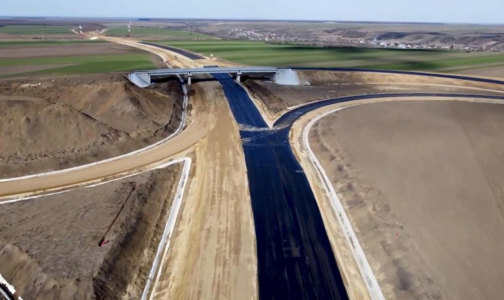 Un nod rutier se construiește în Argeș pe Drumul Expres Craiova – Pitești