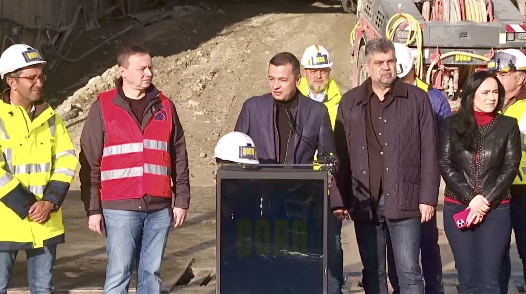 Marcel Ciolacu și Sorin Grindeanu, vizită pe șantierul Autostrăzii Sibiu-Pitești