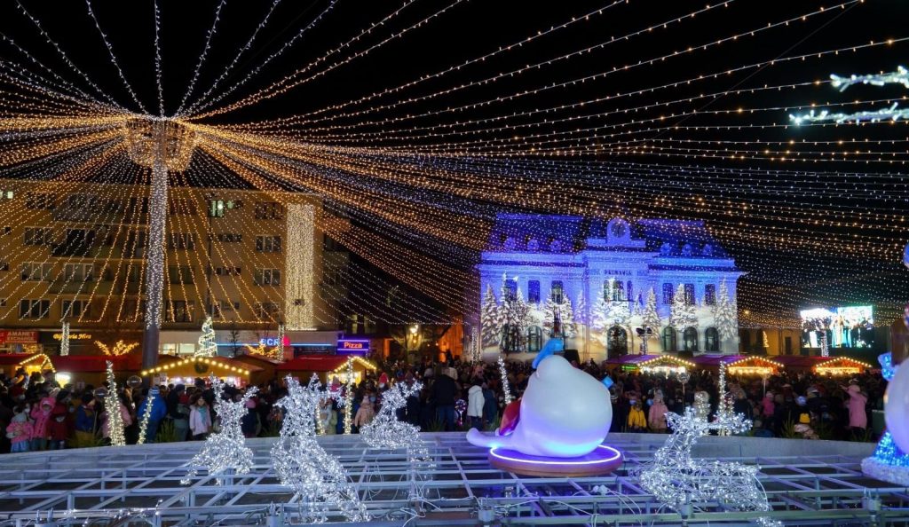 Primăriile din Argeș pot organiza evenimente de Crăciun și Revelion, dar cu o condiție