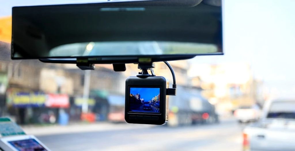 Șoferii care încalcă regulile rutiere ar putea fi sancționați în baza filmărilor făcute de ceilalți participanți la trafic