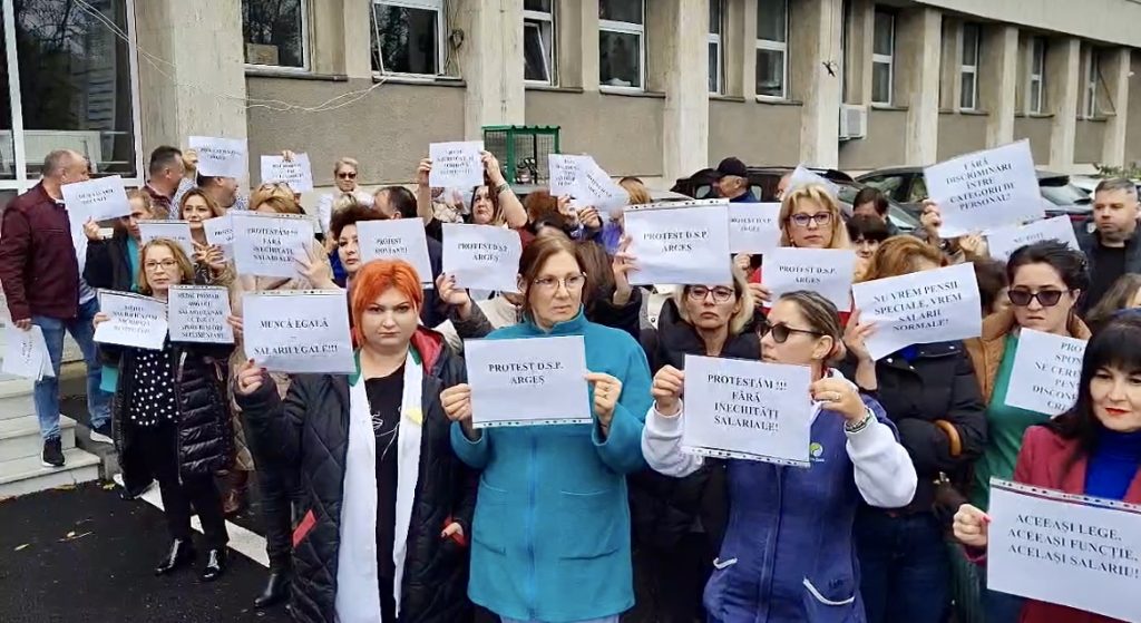 Protest la o instituție importantă din Pitești. Angajații amenință cu greva generală