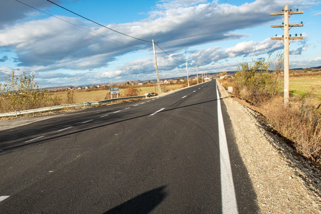 Bani pentru modernizarea drumurilor într-o localitate din județul Argeș