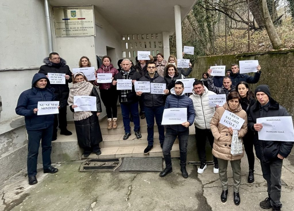 Protest spontan al salariaților la APIA Argeș. De ce sunt nemulțumiți