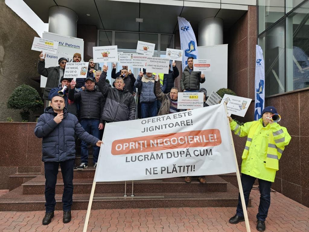 Angajații OMV Petrom au protestat astăzi în Pitești