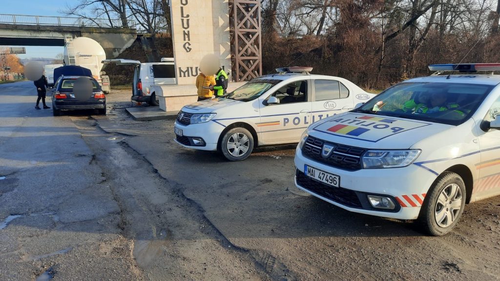Ce au pățit două șoferițe grăbite în Argeș