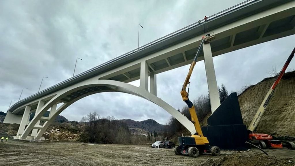 Veste proastă! Construcția  unui pod pe DN 67B Scoarța - Pitești, amânată din nou
