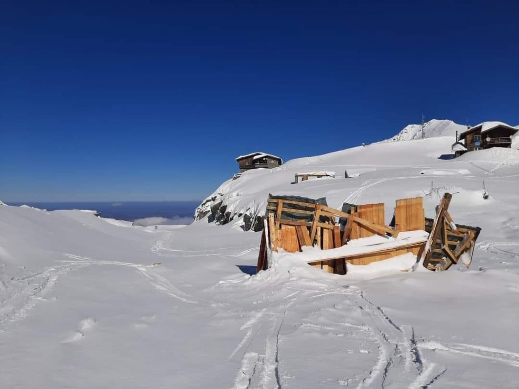 Salvamont Argeș: Pericol de avalanşe în Munții Făgăraș