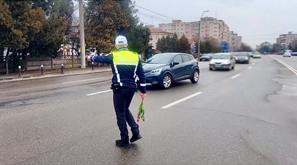Șoferii grăbiți după mărțișoare, sancționați de polițiștii argeșeni