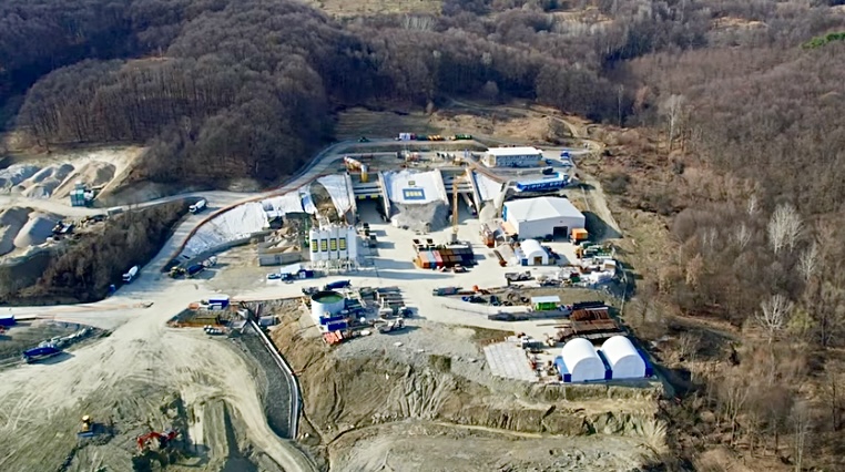 Imagini noi cu primul tunel veritabil de autostradă din România