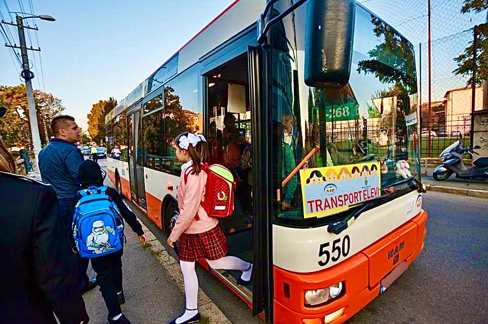Vestea momentului despre microbuzele electrice școlare în Argeș