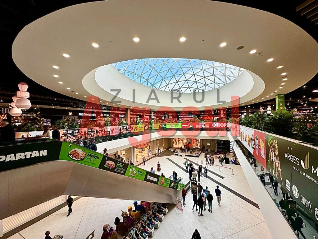 Turul virtual Argeș Mall - cel mai mare centru comercial din județ