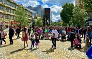 Parada Florilor în Pitești. 1500 de copii și tineri defilează