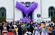 Sărbătoare în Pitești! Baloane colorate lansate printre vizitatori