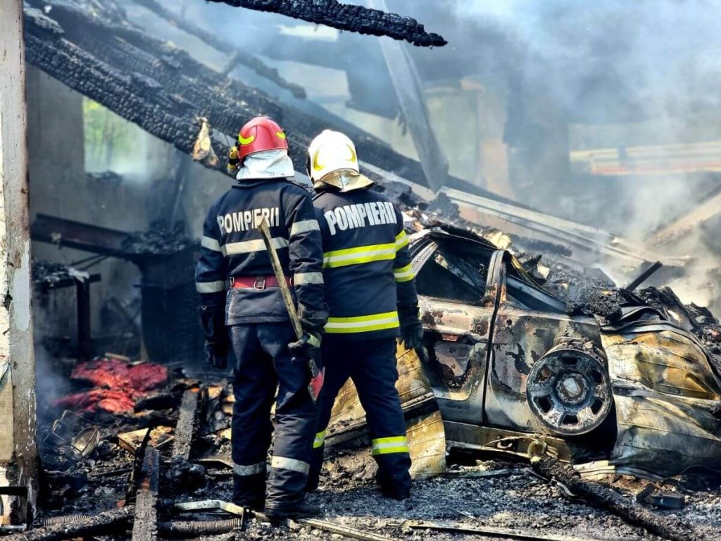 Incendiu într-o gospodărie din județul Argeș