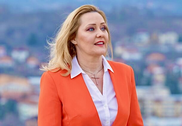 Elena Lasconi a fost aleasă  noul președinte al USR