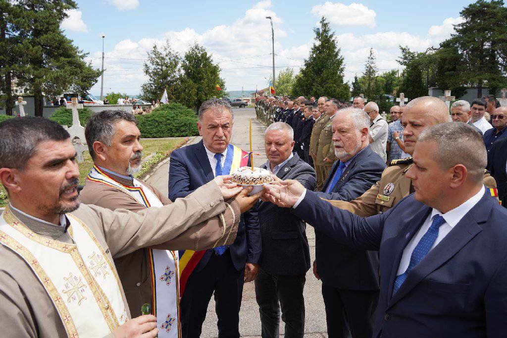 Primarul municipiului Pitești, Cristian Gentea: 