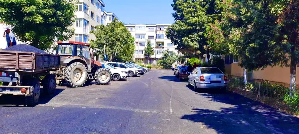 Parcări de reședință din Pitești, reabilitate în luna iulie