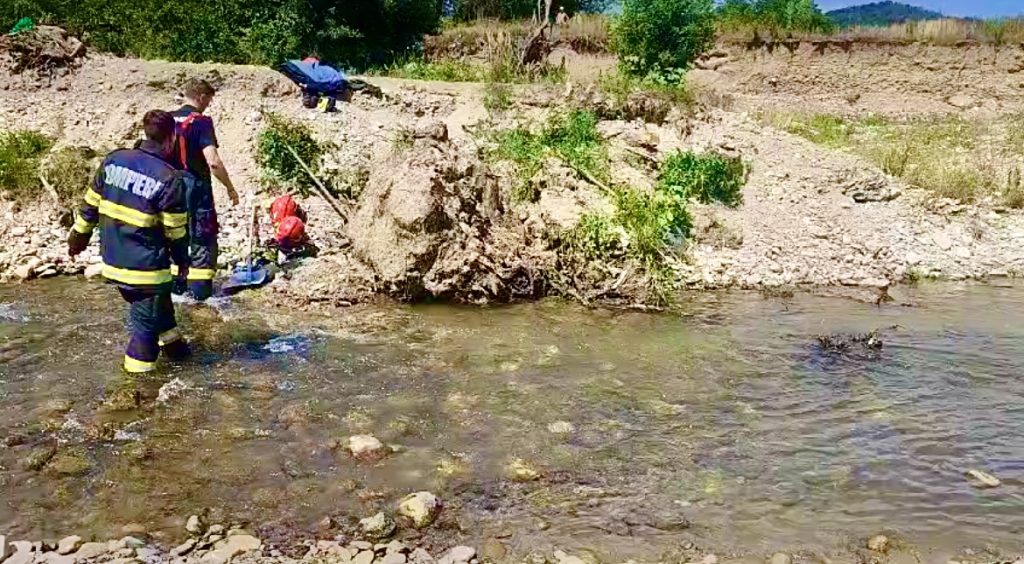 Tragedie în Argeș. Bărbat găsit mort în râul Doamnei, avea 46 de ani