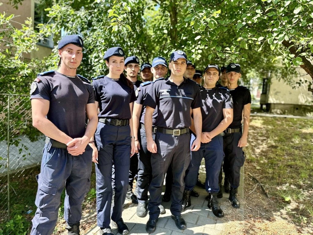 16 viitori ofițeri jandarmi, în practică la Jandarmeria Argeș