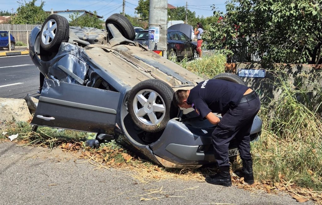 Accident cu două autoturisme implicate în județul Argeș