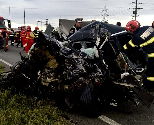 Accident cu un mort și 5 răniți în această seară. Trafic blocat