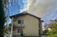 Incendiu izbucnit la o casă din Argeș! Pompierii intervin de urgență