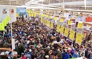 Astăzi începe nebunia cu mega reduceri! Clienții se vor călca pe picioare în acest supermarket din Pitești