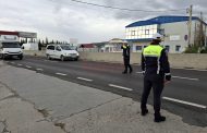 Avea mașina ticsită cu zeci de cutii! Ce au găsit polițiștii la un control pe A1