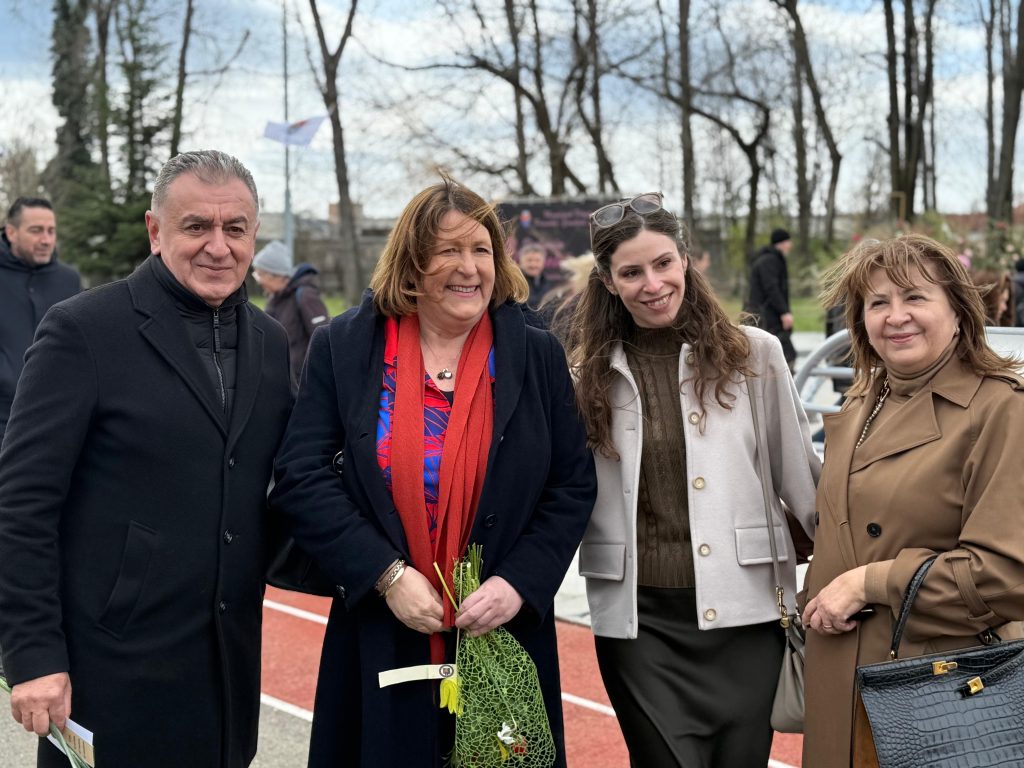 b79ccaf9-faa9-44ce-8d1b-8caea5723fac – Ziarul Argeşul - ediţia online