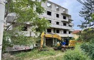 Încep lucrările de demolare a blocului G1, nr. 25 din cartierul Tudor Vladimirescu