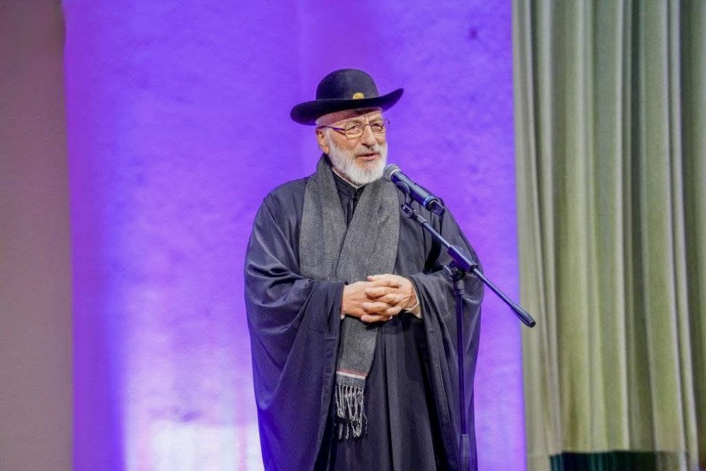 Calinic- – Ziarul Argeşul - ediţia online