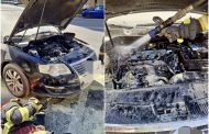 Incendiu la motorul unei mașini aflate în mers, pe Bulevardul Libertății din Pitești