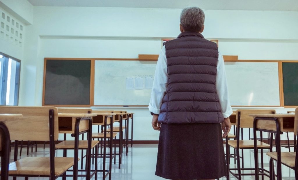 Profesoara- – Ziarul Argeşul - ediţia online