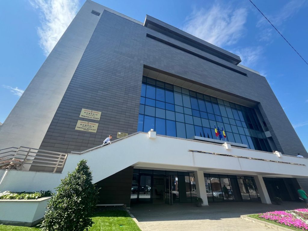 29fd9091-6760-486a-85c2-25634c632258 – Ziarul Argeşul - ediţia online