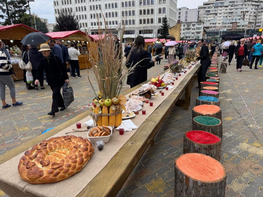 „Toamna piteșteană” 2025: atmosferă de târg, produse locale și prețuri pentru toate buzunarele