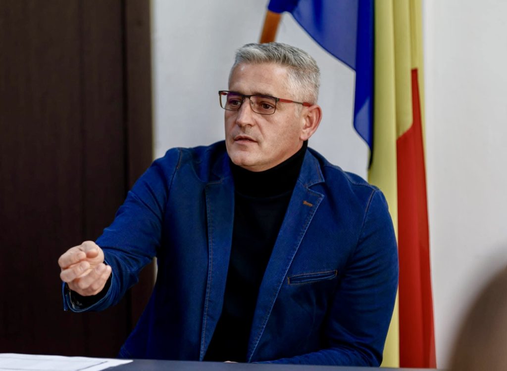 Criza de la Școala Căteasca s-a încheiat! Profesorii își primesc salariile după numirea unui nou director