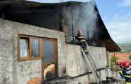 Incendiu puternic în comuna Bălilești. Casă și anexe gospodărești afectate