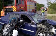 Accident la Costești. Autoturism și motocicletă implicate!