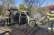 Autoturism distrus de flăcări în comuna Rătești