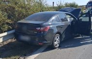 Accident pe A1, km 98. Două vehicule implicate, o persoană asistată de SMURD
