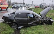 Accident în comuna Albota. Un autoturism a ieșit în afara părții carosabile