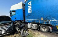 Coliziune pe DEX Pitești–Craiova. Autoturism și autocamion implicate