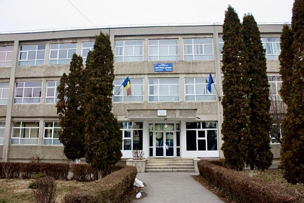 Liceul-teoretic-Ion-Barbu-Pitești- – Ziarul Argeşul - ediţia online