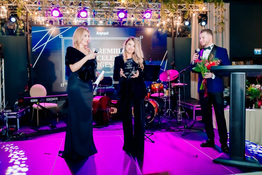 Cristina-Berca – Ziarul Argeşul - ediţia online