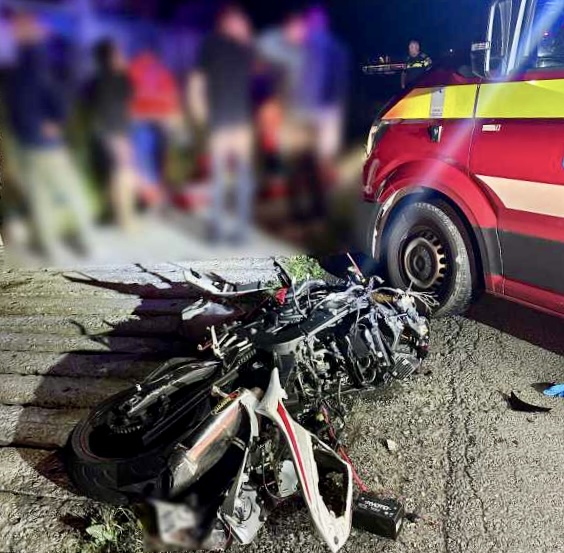 Tragedie cumplită! A pășit pe șosea și a fost izbit în plin de un motociclist