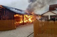 Incendii izbucnite în două gospodării din județul Argeș