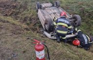 Vehicul răsturnat la Costești, satul Telești. Intervin pompierii